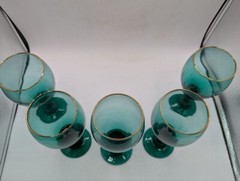 VTG Libby Juniper Green Water Wine Goblets Set Of 5 Glass Teardrop Gold Rim ON28