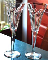 Set 2 WATERFORD CRYSTAL Millennium ‘LOVE’ Hearts Champagne TOASTING FLUTES 9.25″