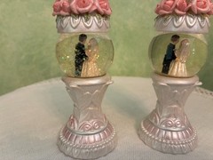 Rare 2 Wedding Bride Groom Snow Globe Champagne Flute Glasses