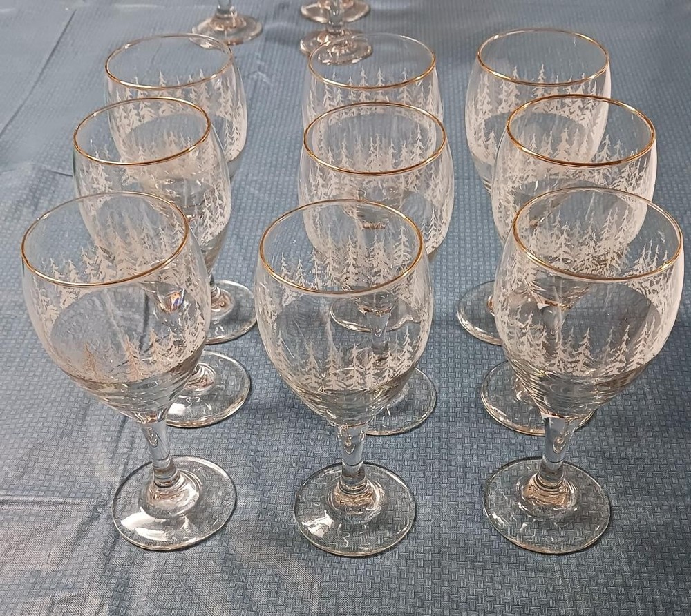 Set of 9 Vintage Libbey Arby’s Frosted White Pines Wine Goblets 7″ 9 oz.