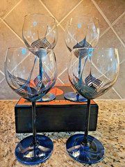 SET OF 4 Randy Strong Hand Blown Wine Glasses Signed TAGGED AND DATED 1979