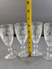 Set of 4 Vintage Libbey Embassy Wine Glasses Etched Floral Frosted Cut 6”