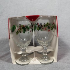 Libbey Holly Berry Iced Tea Goblet Glasses with Stems Set of 4 Christmas NEW