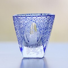 Lasering Chinese Style Pattern Hand Cut To Clear Blue Shot Glass For Spirits 1oz