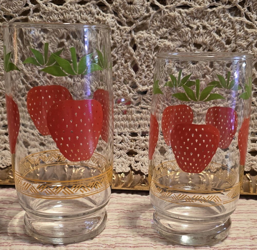 Strawberry Pattern Tumbler Glasses with Gold Trim, Vintage. Set of 2