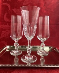 Vintage Champagne Flutes /Wine Glasses, 1 Kimberly & 2 Claudia’s. Beautiful !!