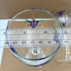 Pair of Wine Glasses Grape Leaf Motif Design Pattern 7 & 3/4» Tall Set of 2