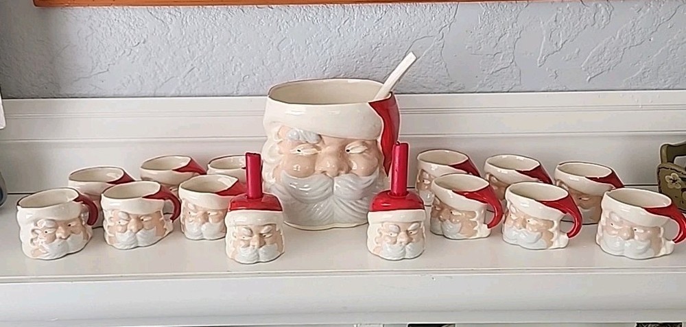 Mid Century Ceramic Santa Serving Set «Raised Eyebrow» Serves 12 Vintage