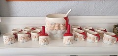 Mid Century Ceramic Santa Serving Set «Raised Eyebrow» Serves 12 Vintage