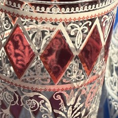 MCM 5.5” Tall 2 Glasses Raised Diamond White Scroll Blue & Red On Clear VTG HTF