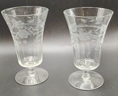 2 Floral Etched Footed Parfait Tea Water Goblets Flowers 5 1/4″ tall Ribbed