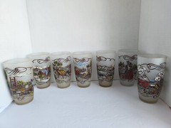 7 Vintage 1950’s Currier And Ives Frosted Picture Glasses 6″. No chips or cracks