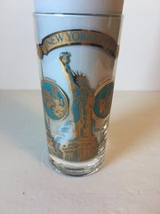 Vtg New York City Souvenir Glass Tumbler Statue Liberty Empire State Gold Blue