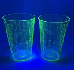 2 Anchor Hocking PRINCESS Green Depression URANIUM Glow Glass 4” Flat TUMBLERS