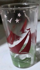 1 VTG HAZEL ATLAS SWANKY SWIG RED SAILBOAT GREEN WAVE NAUTICAL JUICE GLASS
