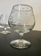 Set of 2 Clipper Sailing Ship Etched Cut Clear Glass Brandy Snifters 6 oz 4.5”