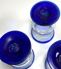 Hand Blown Blue Rimmed Cocktail Glasses 5″ with a 5oz Capacity