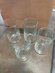 CORELLE COORDINATES ~ WINTER HOLLY ~ (4) 12 OZ. BEVERAGE GLASSES ~ EUC