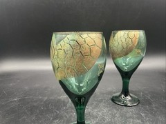 2 Hunter Green Libby Wine Glasses W/ Hand Painted Sea Turtles By Kelly Hunt 7”T