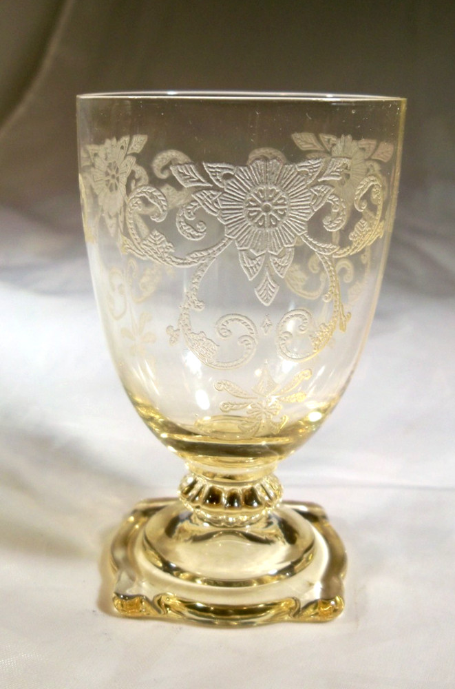 HEISEY OLD COLONY SAHARA YELLOW #3390 CARCASSONE 2-OUNCE FOOTED BAR TUMBLER!