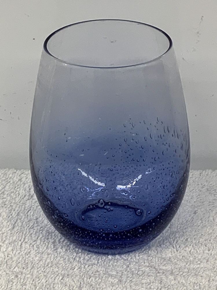 PIER 1 DESIGNS — BUBBLY GLASS — STEMLESS TUMBLER, SAPPHIRE
