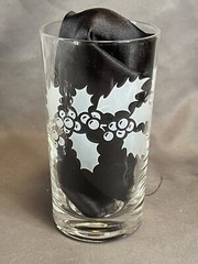 Vintage-Holiday Glass Tumblers-Set of 7-Holly & Berry Etched–Mid-Century Style
