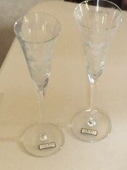 PAIR OF COLONY HAND MADE IN ROMANIA ETCHED CHAMPAGNE TOASTING FLUTES 11” HEARTS