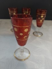 Vintage Cranberry Stemmed Wine Glasses w/Gold Star and Circle Design 5″
