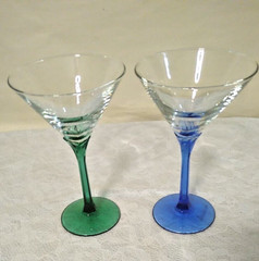 2 Libbey Domaine Petal Stem 6 oz. Martini Glasses (1) Blue, (1) Green Stem