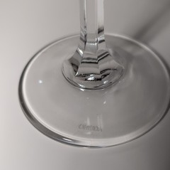 ONEIDA Tosca Wine Glass with Gold Rim
