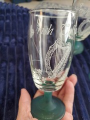 4X Vtg. SHAMROCK Irish Coffee Glasses Frosted Mugs Green Stems