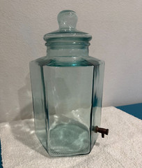 Vintage Green Glass Lemonade Iced Tea Drink Dispenser Brass Spigot Italy 15″