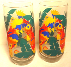 PAIR Signed LIBBEY large 7″ – PARROT ICED TEA GLASSES – colorful TROPICAL MOTIF