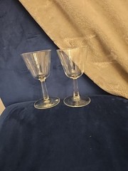 Set of 2 Vintage Wine Glass with Stem with Flared bowl 5.5″ Tall