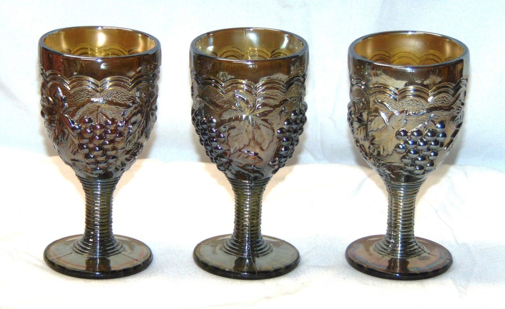 (3) Vintage Imperial Grape 4″ Stemmed Wine/Cordial Glass Helios Carnival Glass