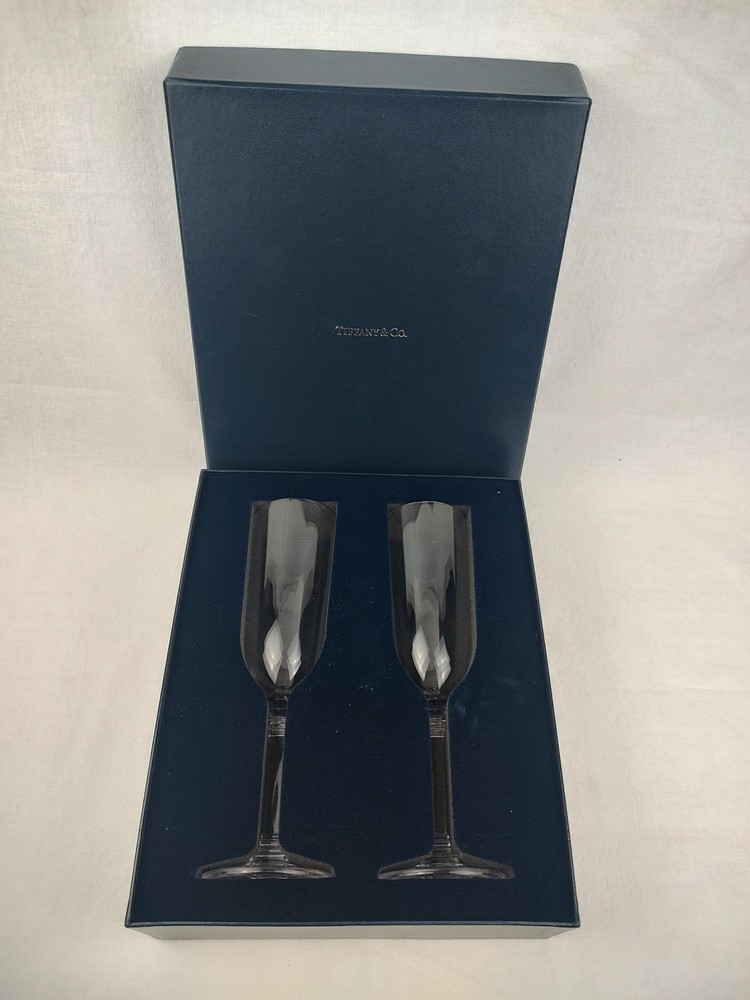Tiffany & Co Champagne Flutes Set Of 2 Clear Glass Gift Box Contemporary Elegant