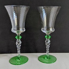 2 TIFFIN 15022 SPIRAL OPTIC Water Goblet 8 oz Green Wafer & Foot Glows Blk Lite