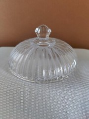 Dublin Crystal Biscuit Box. Shannon Crystal by Godinger- New