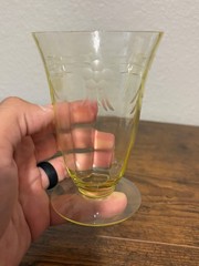 SET(5) VTG Topaz Yellow 4.75″H Floral Etched Optic Panel Glasses Uv Reactive