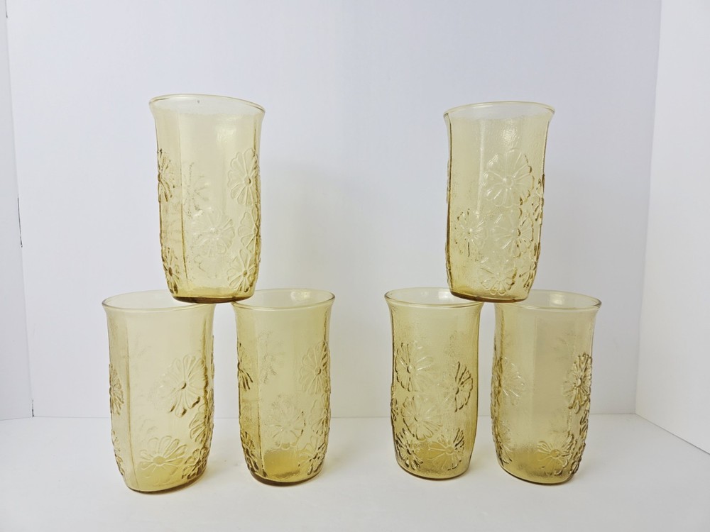Vintage Anchor Hocking yellow glass set of 6 flower sunflower design 5″