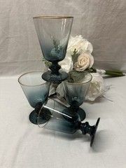 Gorgeous Vintage Set Of 4 Gold Rimmed Clear To Teal Goblet 8 Ounce 5” Tall
