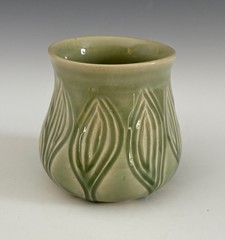 Lynn Trott Studio Art Pottery 3 1/4″ Glossy Carved Celadon Green Cup