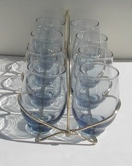 Lot of 8 Vintage Libbey 10 Ounce Blue Tumbler Glasses in Gold Tone Caddy Rack