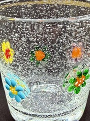 Crate & Barrel Zazz Seeded Bubble Glass Flower Tumbler Miliefiori Daisy 3.75”