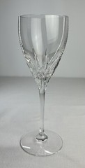 (2) Lenox FIRELIGHT Clear Crystal Wine Glasses 7 7/8” Tall EXC COND