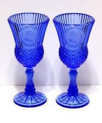 Fostoria Glass George Washington Cobalt Blue Stemmed Goblets (2) 8″ Avon Vintage