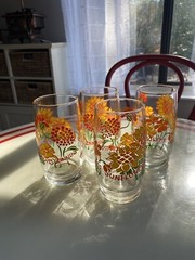 VINTAGE NANCY LYNN SET OF 4 – 10oz SUNFLOWER DRINKING GLASSES GREAT SHAPE