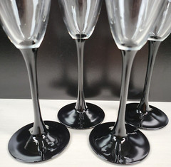 (4) Luminarc Domino Signature Black Fluted Champagne Set Elegant Cristal France