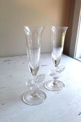 Set 2 Flutes Blown Clear Glass Raspberry Motif Cordial Aperatif Schnapps Sipping