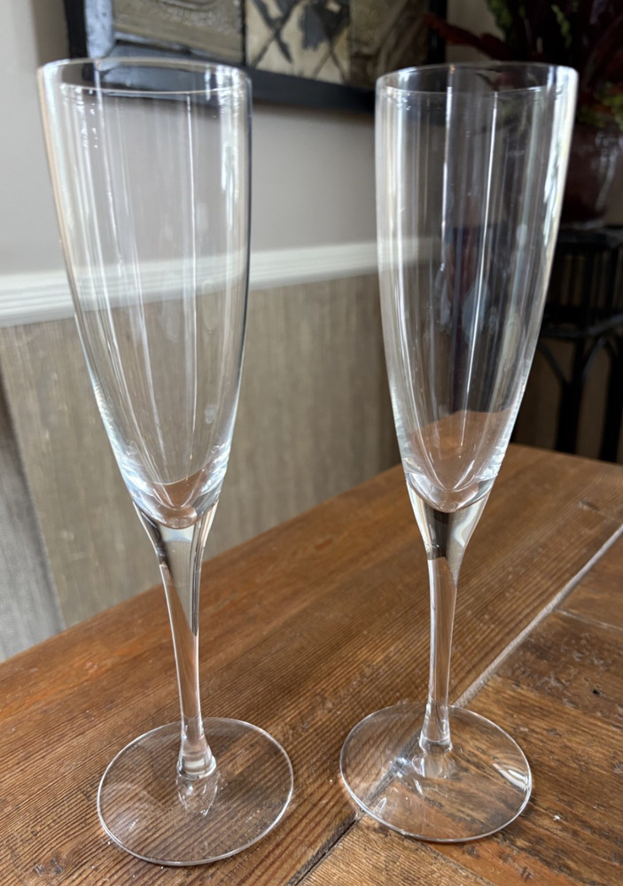 TIFFANY & CO. CHAMPAGNE FLUTES, Set of 2 Crystal flutes, 9 1/4″, USA